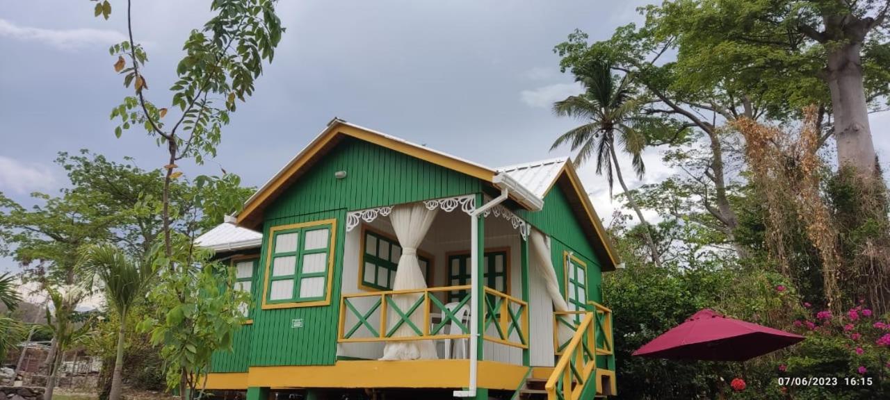 Hotel Yellow Home Providencia Isla Bahia Suroeste Exterior photo