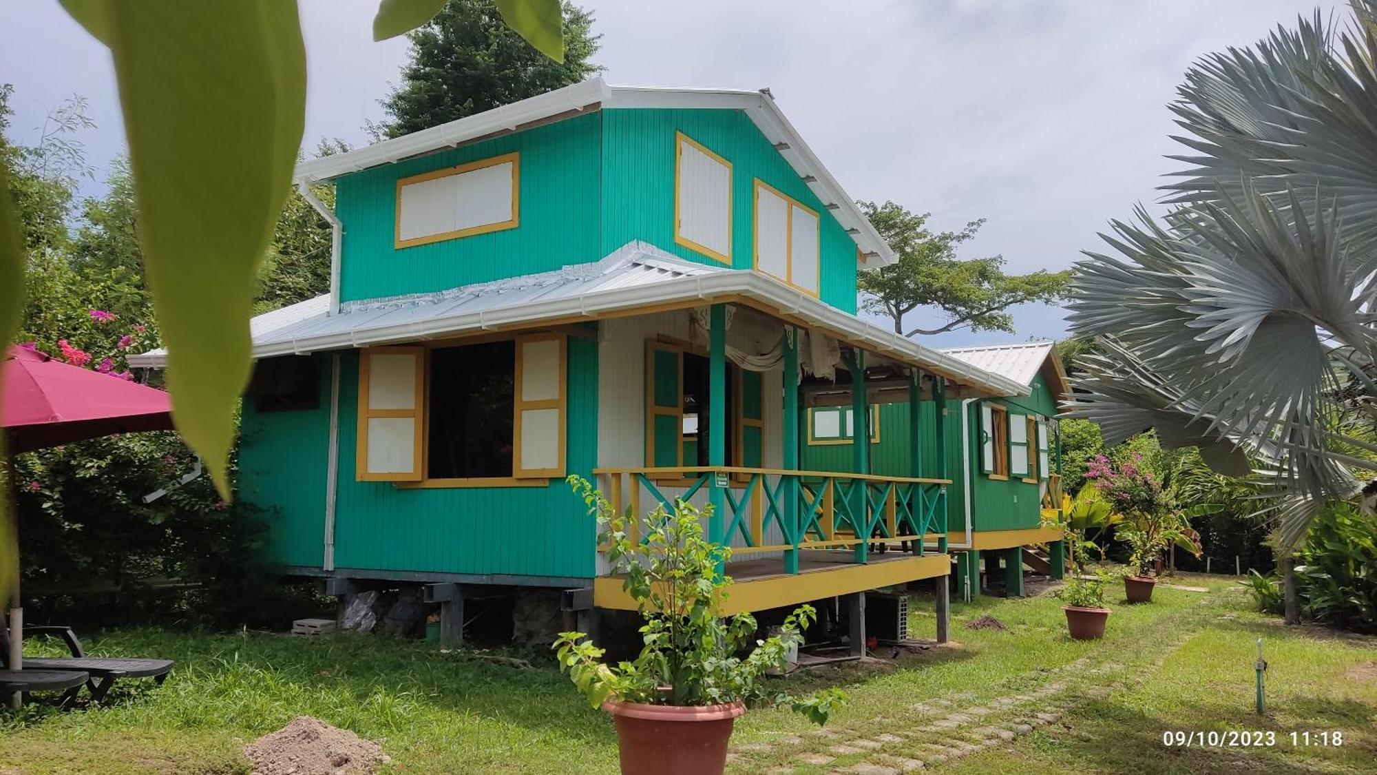 Hotel Yellow Home Providencia Isla Bahia Suroeste Exterior photo