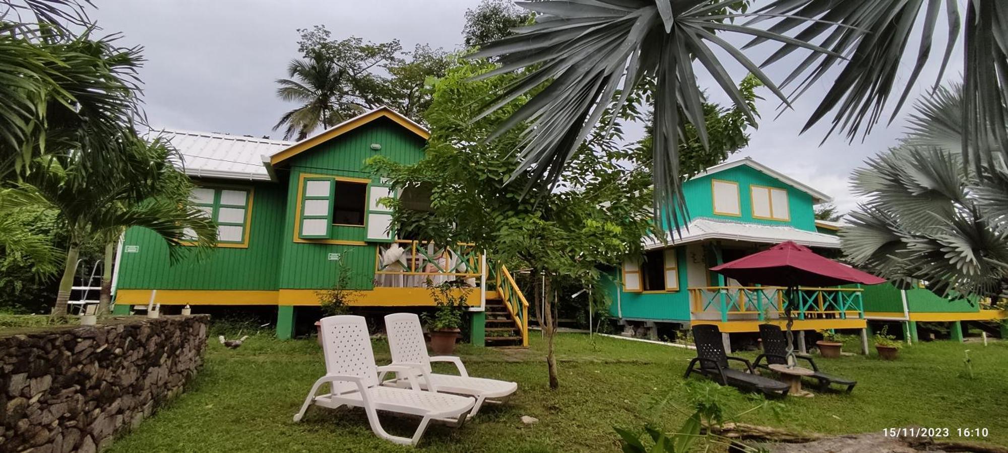 Hotel Yellow Home Providencia Isla Bahia Suroeste Exterior photo