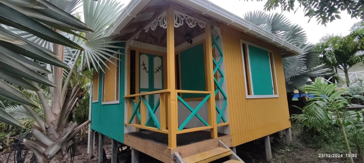Hotel Yellow Home Providencia Isla Bahia Suroeste Exterior photo
